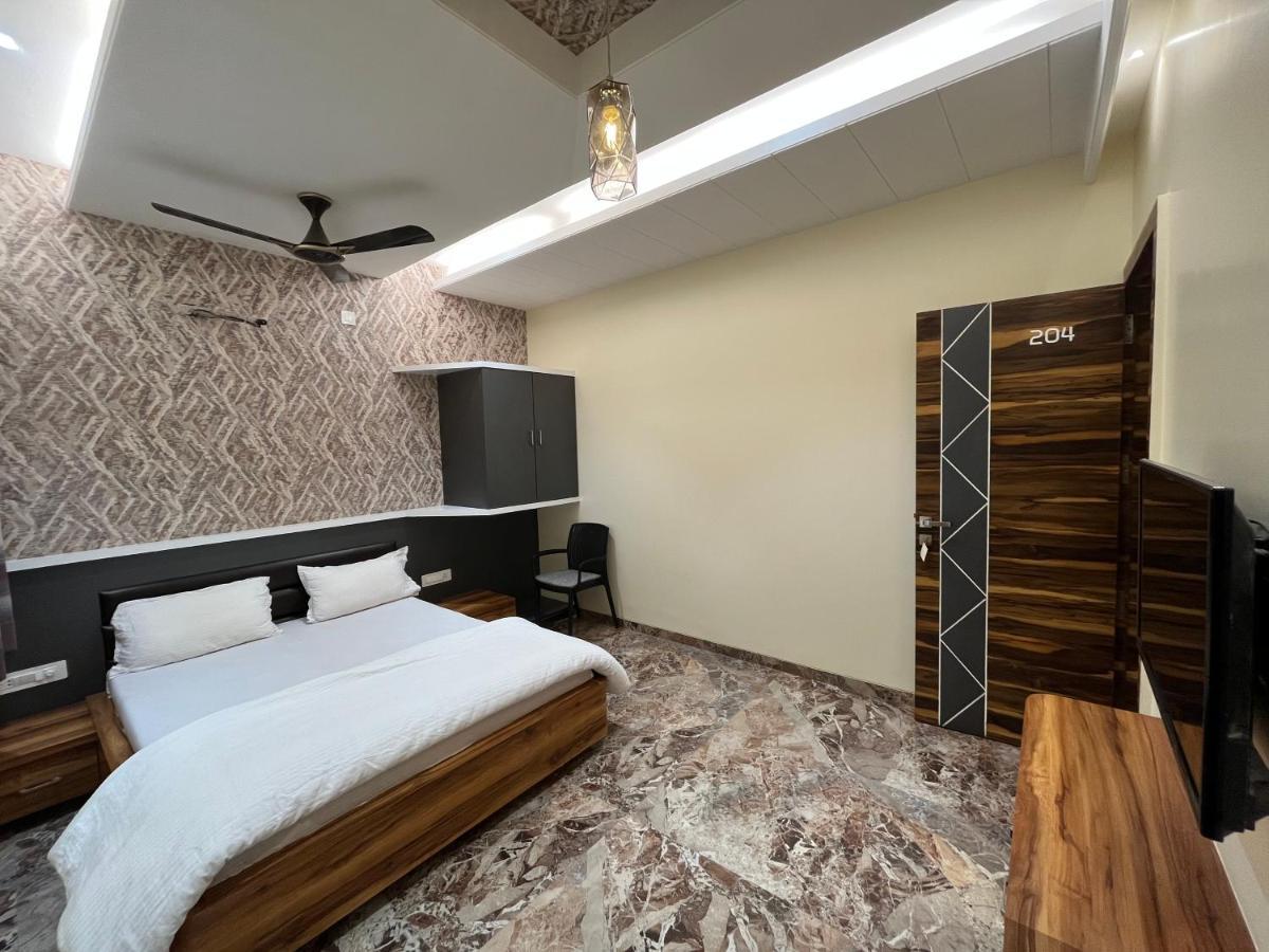 Hotel Aryadeep Phardāpur Exterior photo